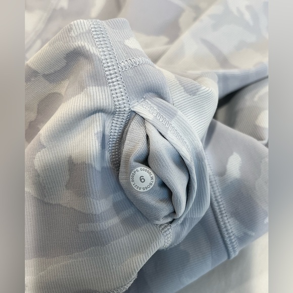 Lululemon Wunder Under Short 10" *Ribbed Incognito Camo Jacquard Alpine Size6 - Picture 6 of 6